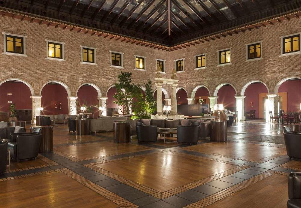 Ac Hotel Palacio De Santa Ana By Marriott Valladolid Bagian luar foto The interior of the hotel