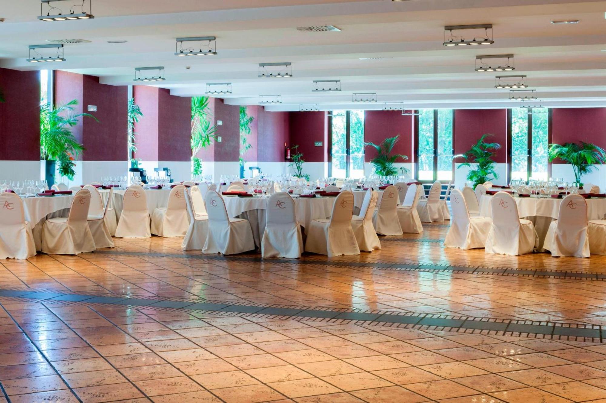 Ac Hotel Palacio De Santa Ana By Marriott Valladolid Bagian luar foto The ballroom