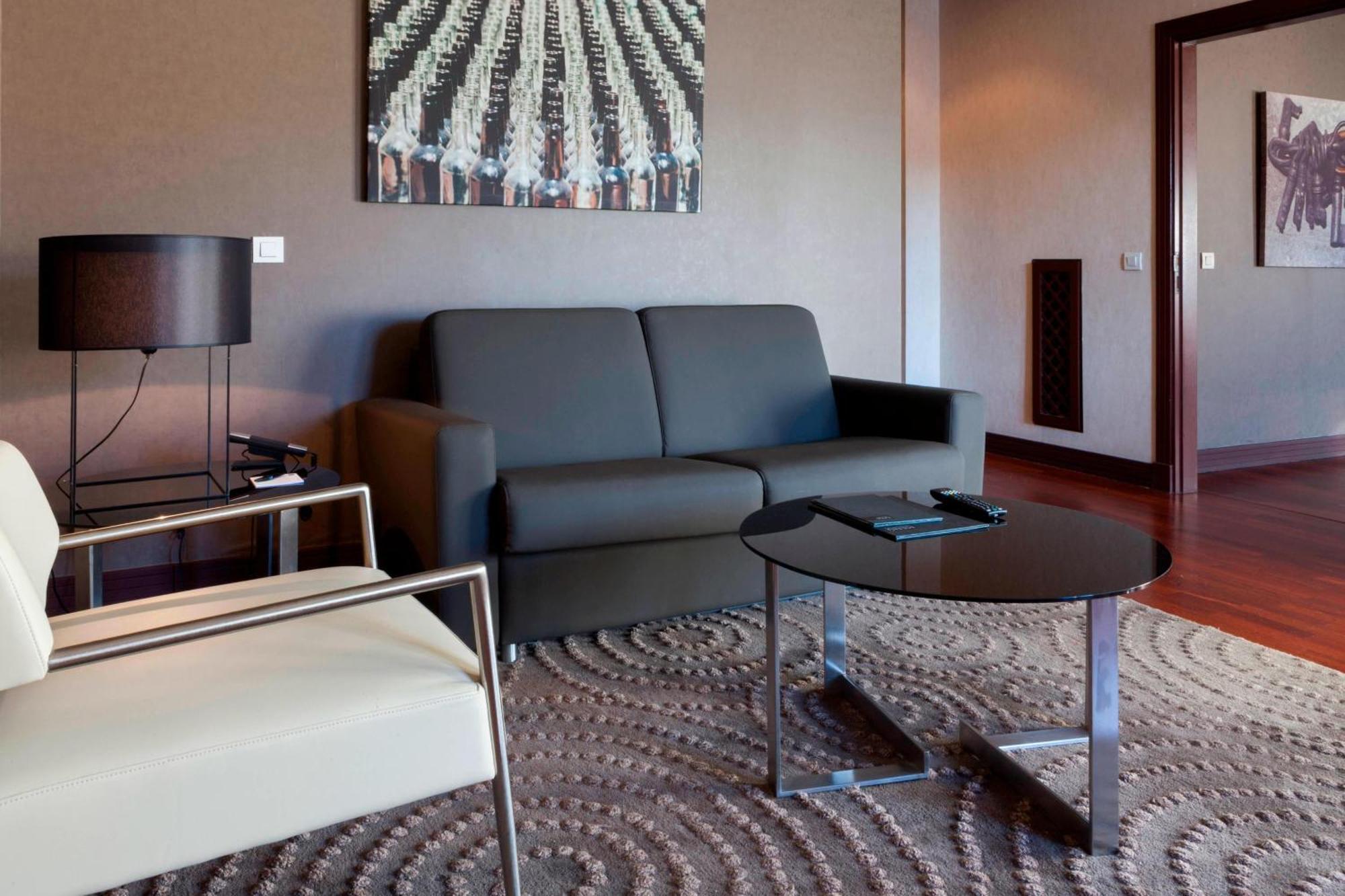Ac Hotel Palacio De Santa Ana By Marriott Valladolid Bagian luar foto