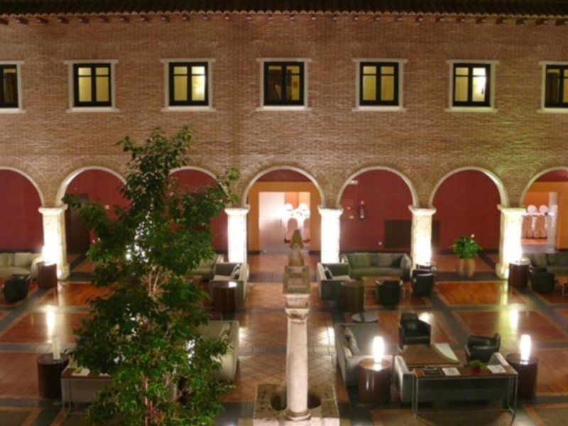Ac Hotel Palacio De Santa Ana By Marriott Valladolid Bagian luar foto The University of Patras